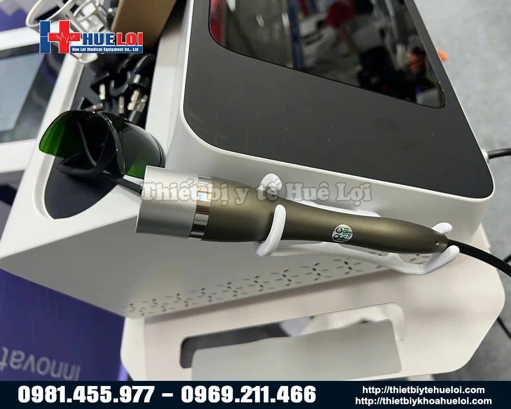 Đầu dò điều trị của máy laser