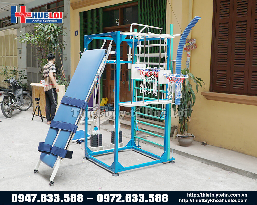 lắp đặt dụng cụ tập cho phòng phục hồi chức năng
